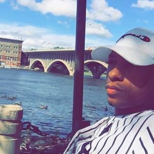 Meet your Posher, Travis